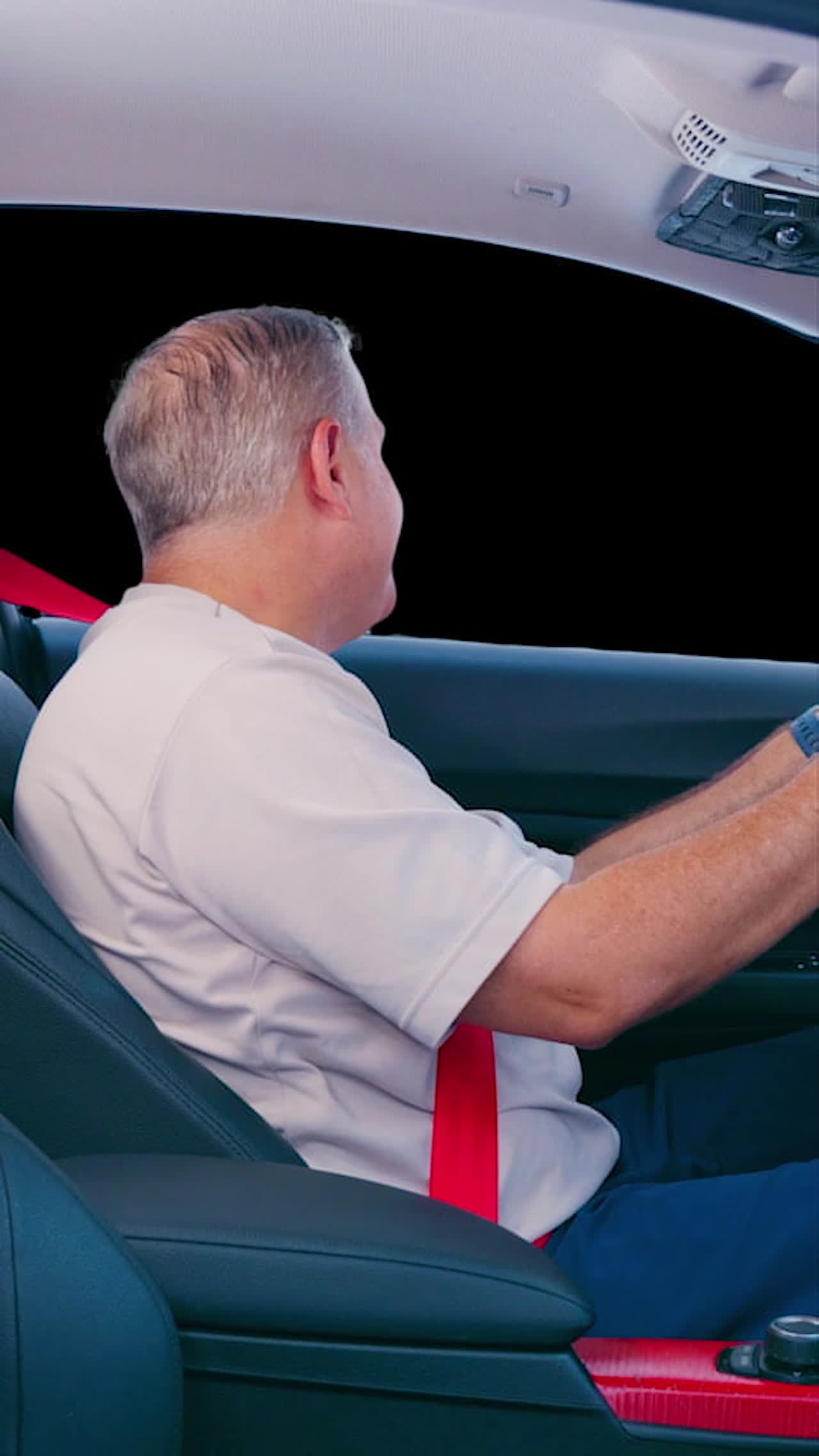 Seguros Chat — Fotograma del comercial Drive-thru